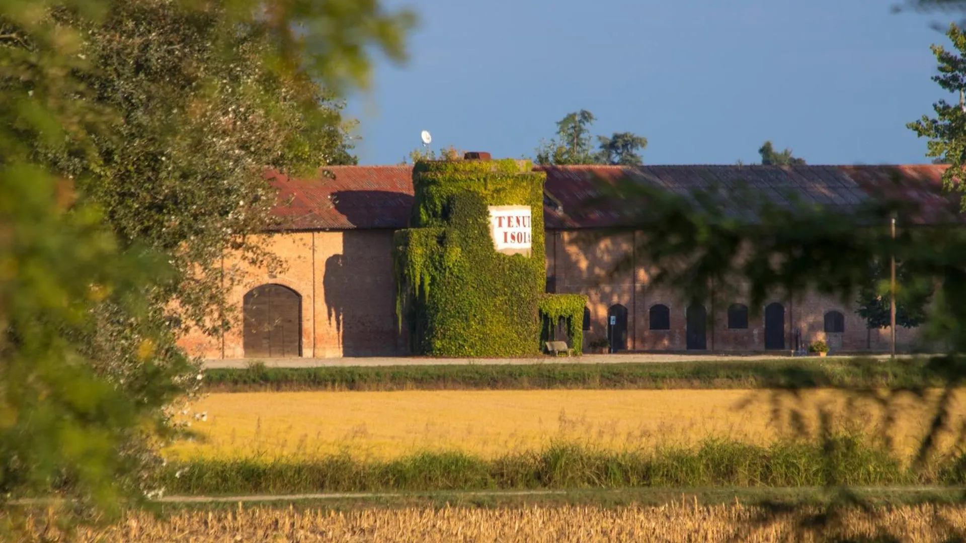 Tenuta Isola Langosco Italy