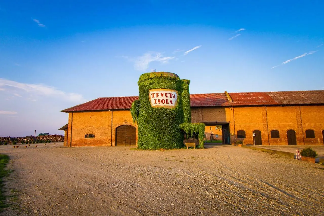 Farm stay Tenuta Isola Langosco Italy