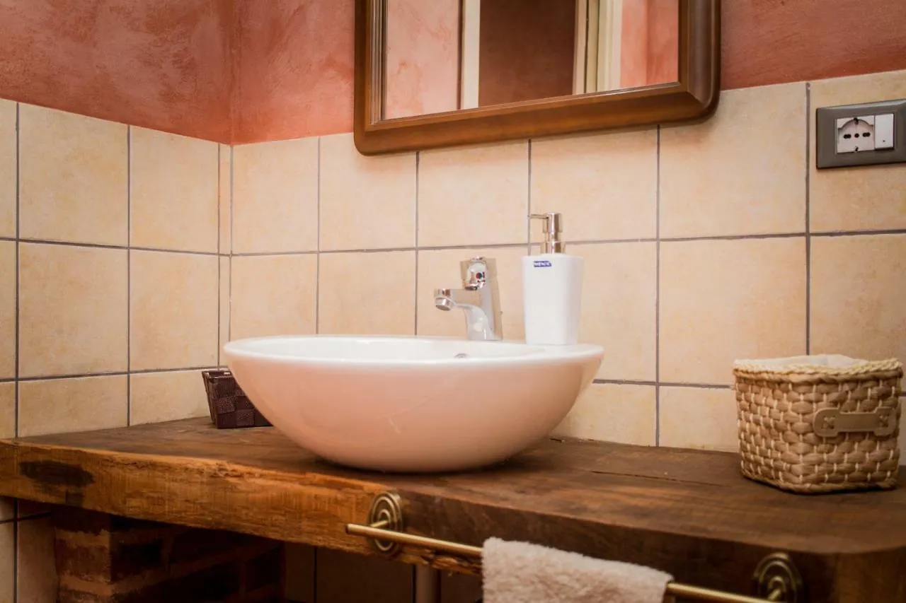 Tenuta Isola Langosco Farm stay